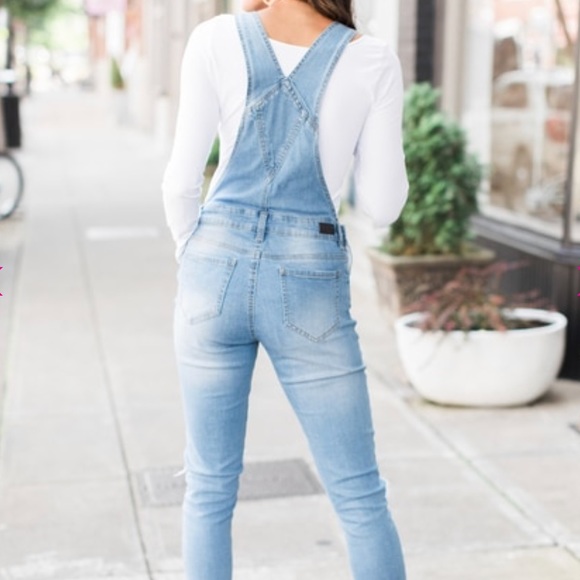 HP 🎉  DISTRESSED OVERALL PANTS - Picture 4 of 8